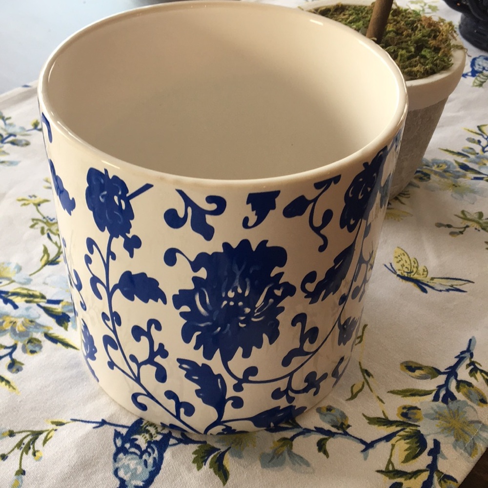 Blue & White Floral Ceramic Flower Planter Crock - Picture 2 of 7
